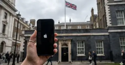 Стармер дал Apple и Google 3 месяца на внедрение защиты детей